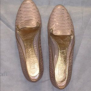 Alexander McQueeen pink and gold loafers !